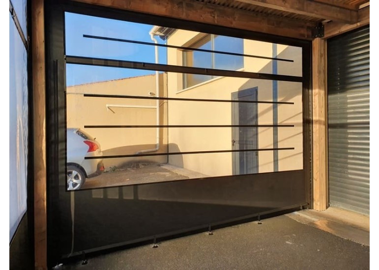 Bâche de fermeture sur-mesure pour pergola motif Lignes | CloZIP